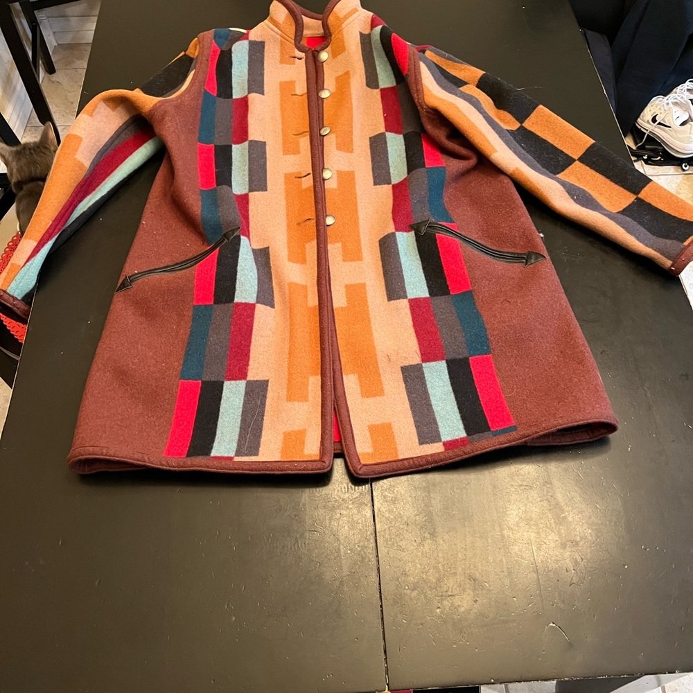 Native Jackets Coat Size Medium